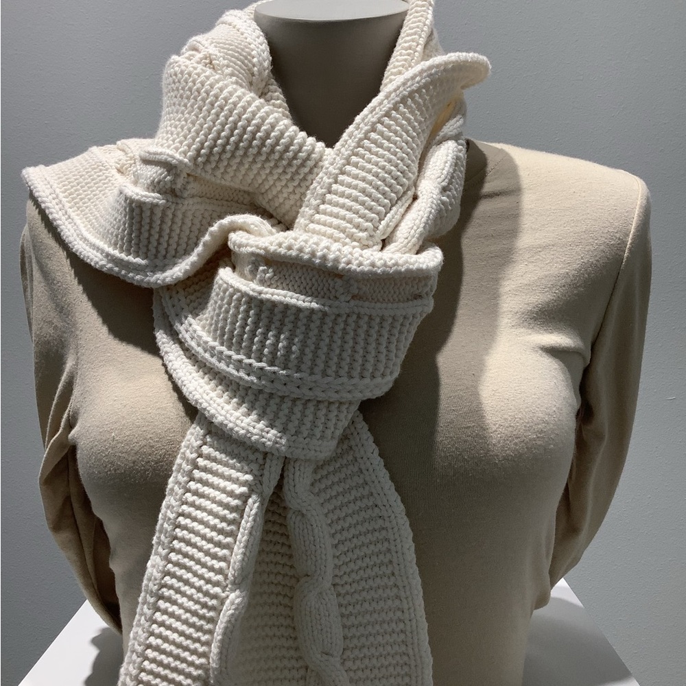 Gucci Scarf - Picture 3 of 7